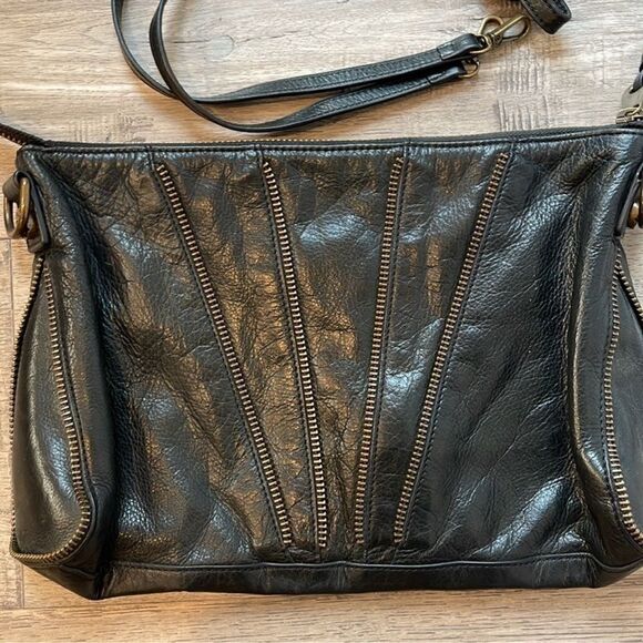 JOELLE HAWKENS Morrison Black Leather Clutch Crossbody Bag - Picture 2 of 7